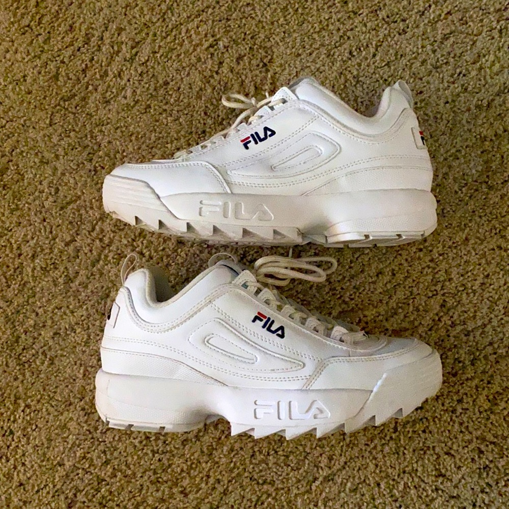 FILA women’s white chunky tennis shoes- Size 11